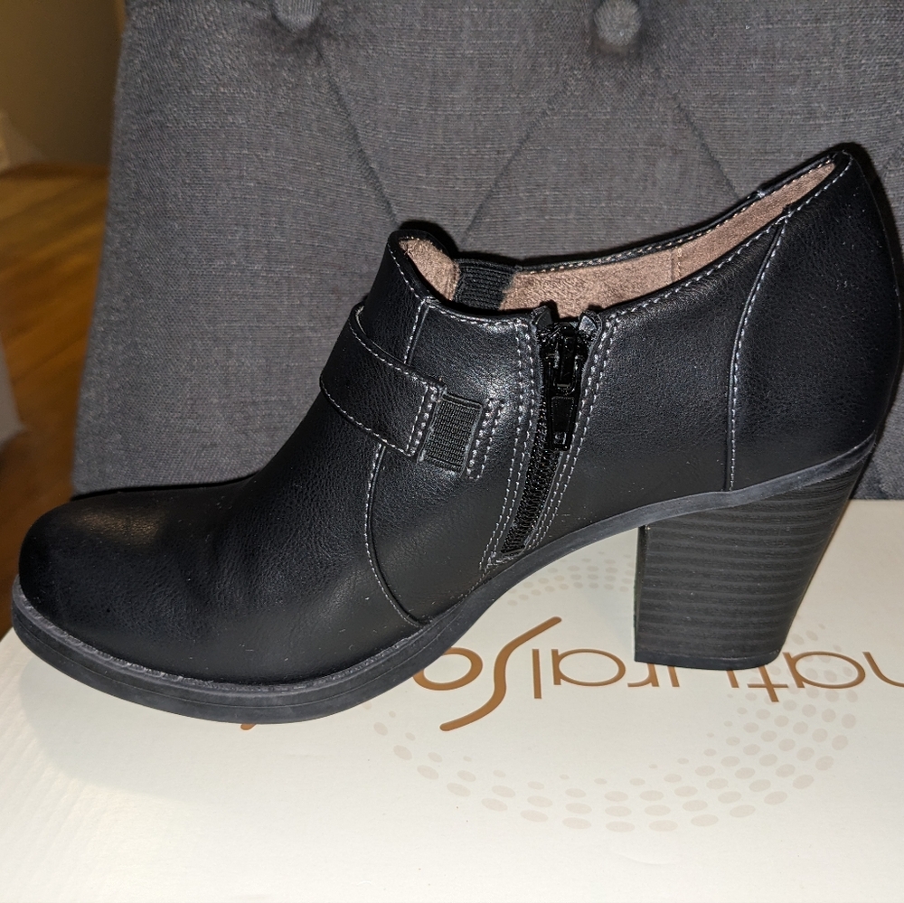 Natural Soul Ankle Boots Size 7